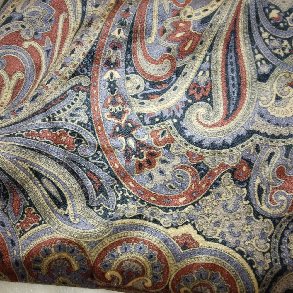 FABRIC Synthetic 80s 2-way knit in blue and rust paisley with nap